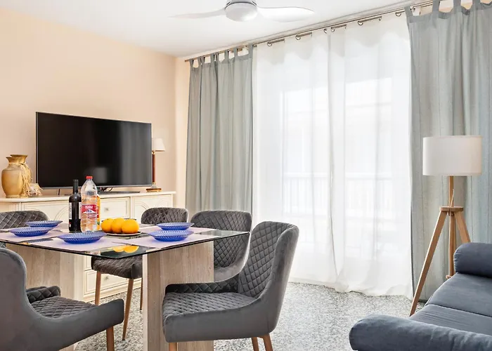 Apartamento Przy Morzu W Z 3 Sypialniami W Pobliżu Barów I Restauracji